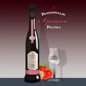 Pannonhalmi Szamócapálinka (0,5l 40%) DRS